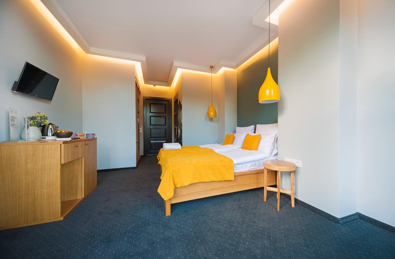 Beehive Hotel Odesa Exterior photo