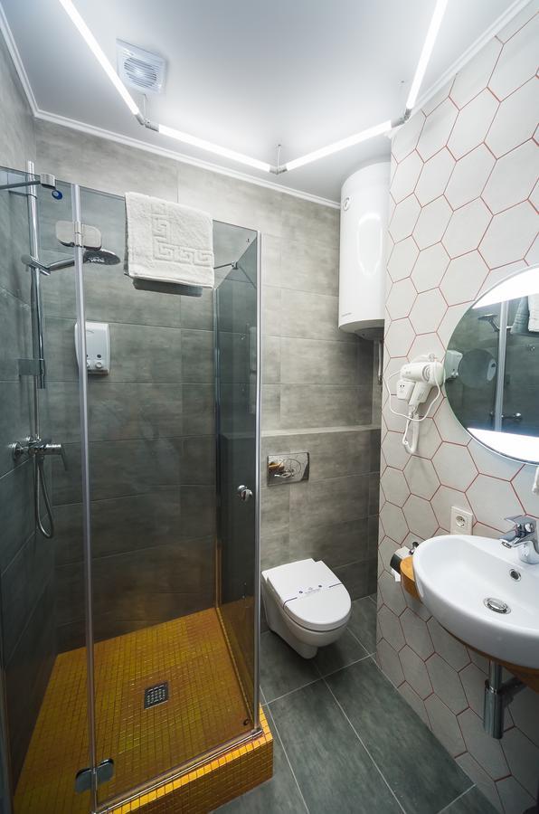 Beehive Hotel Odesa Exterior photo