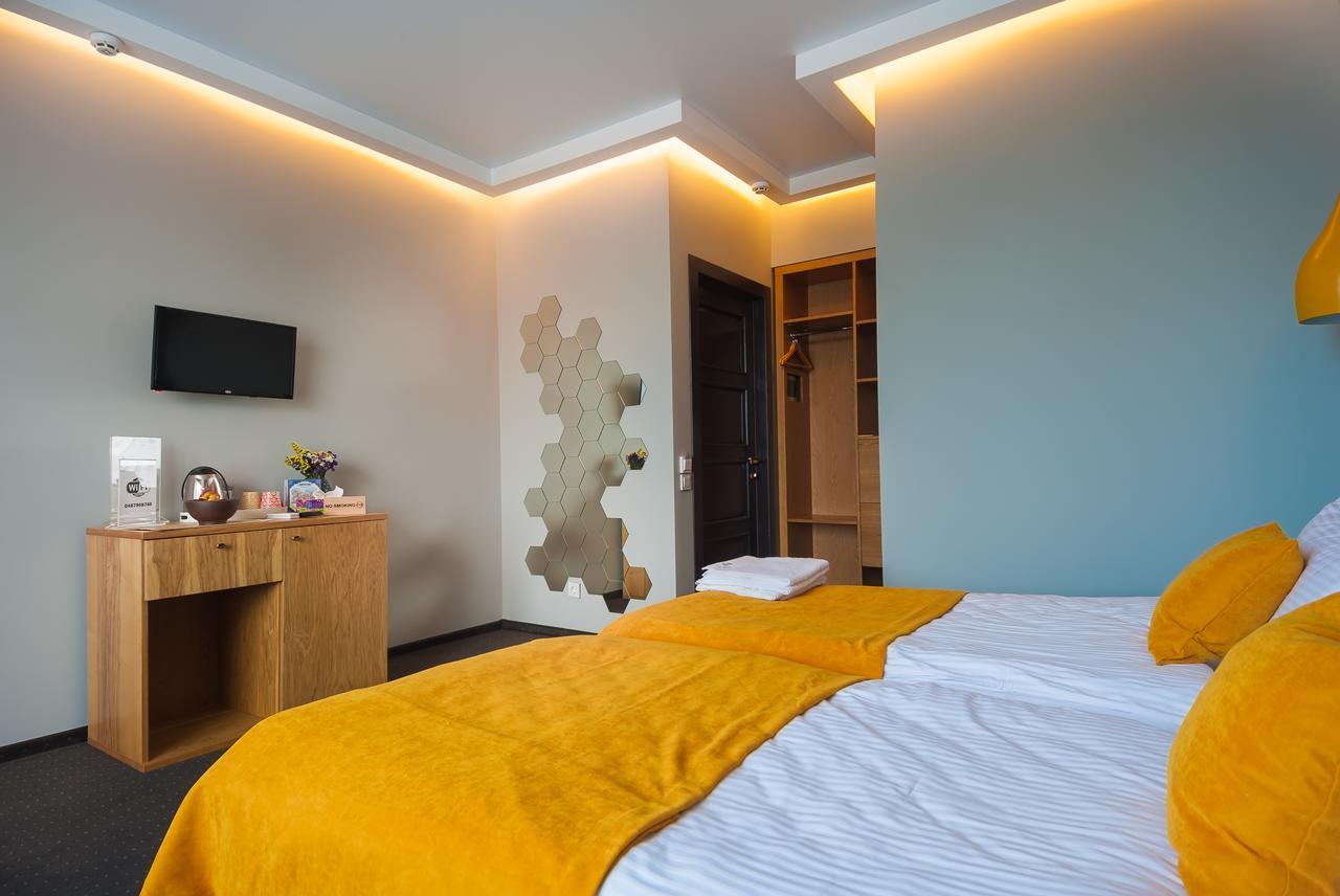 Beehive Hotel Odesa Exterior photo