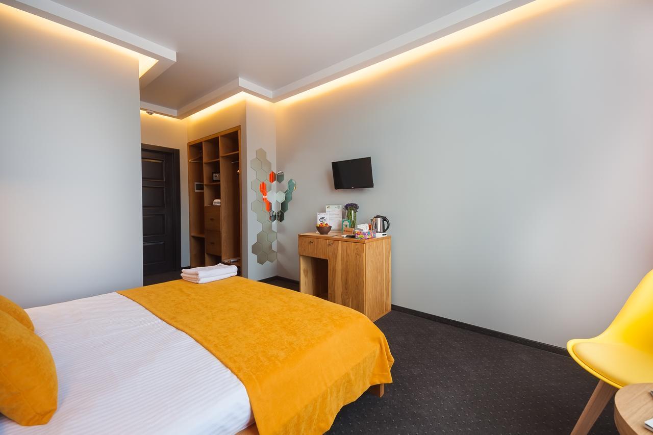 Beehive Hotel Odesa Exterior photo
