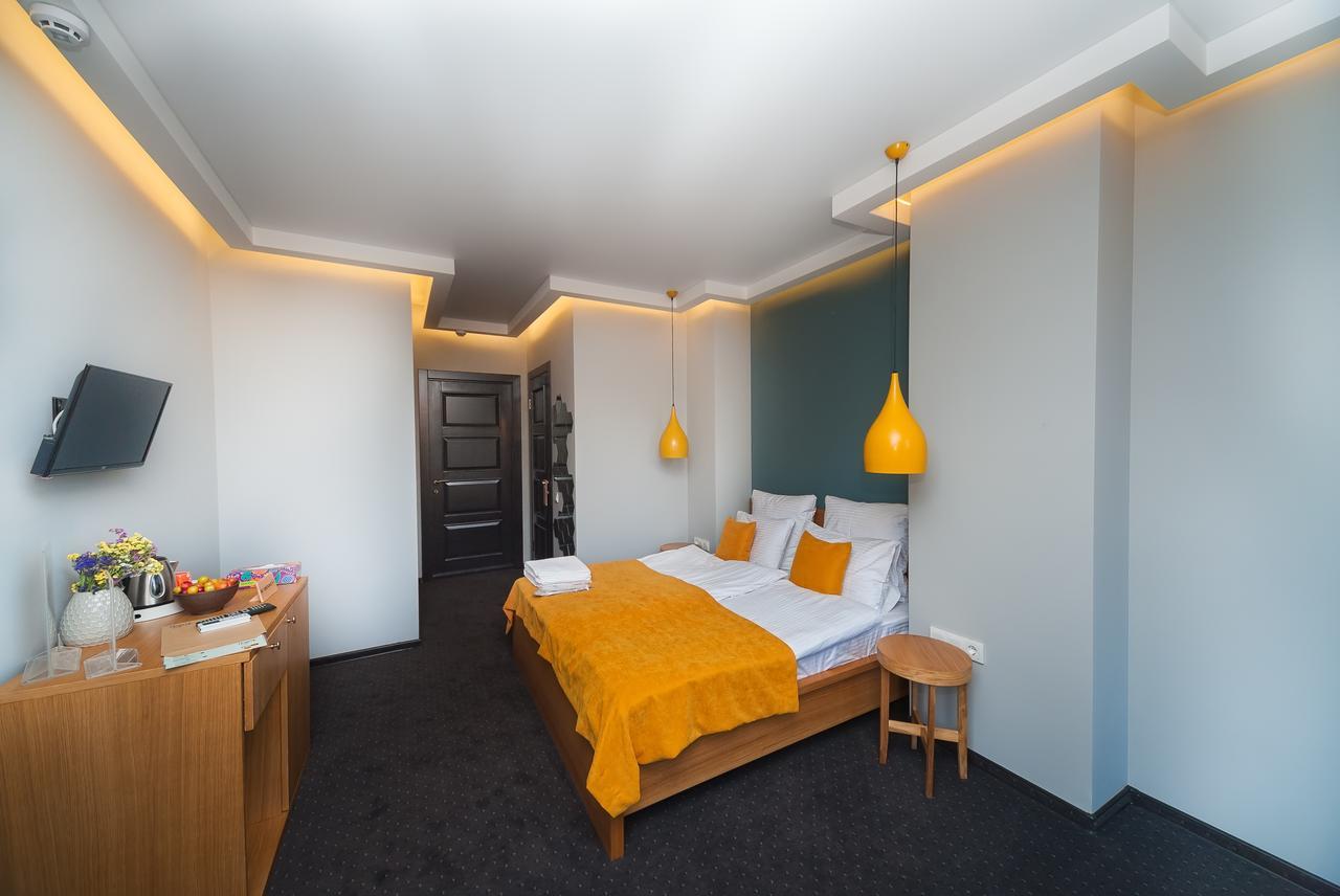 Beehive Hotel Odesa Exterior photo