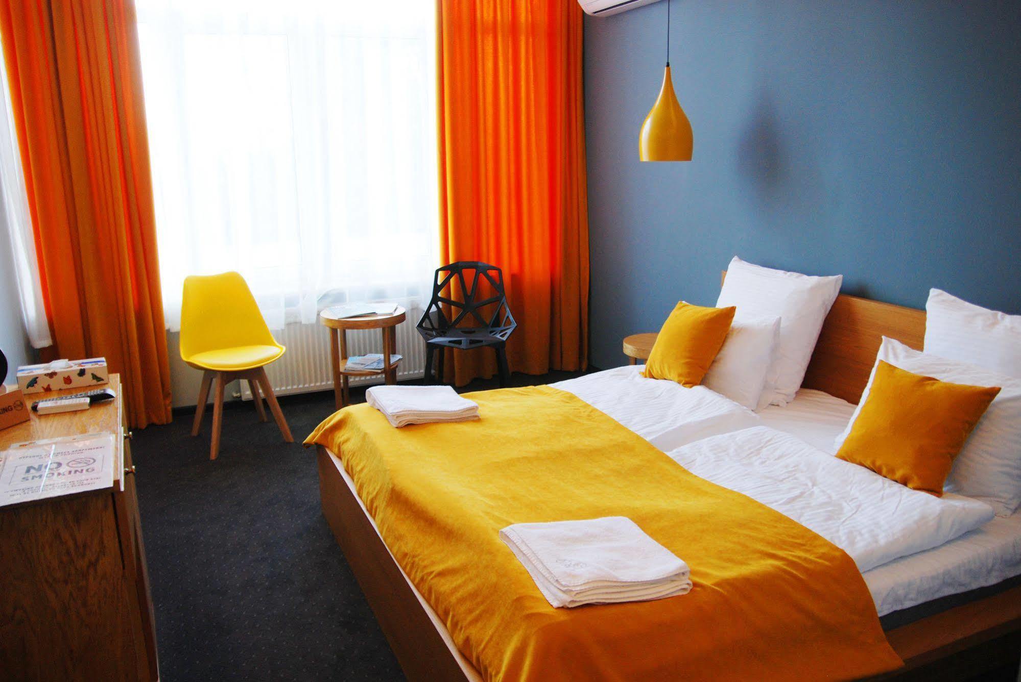 Beehive Hotel Odesa Exterior photo